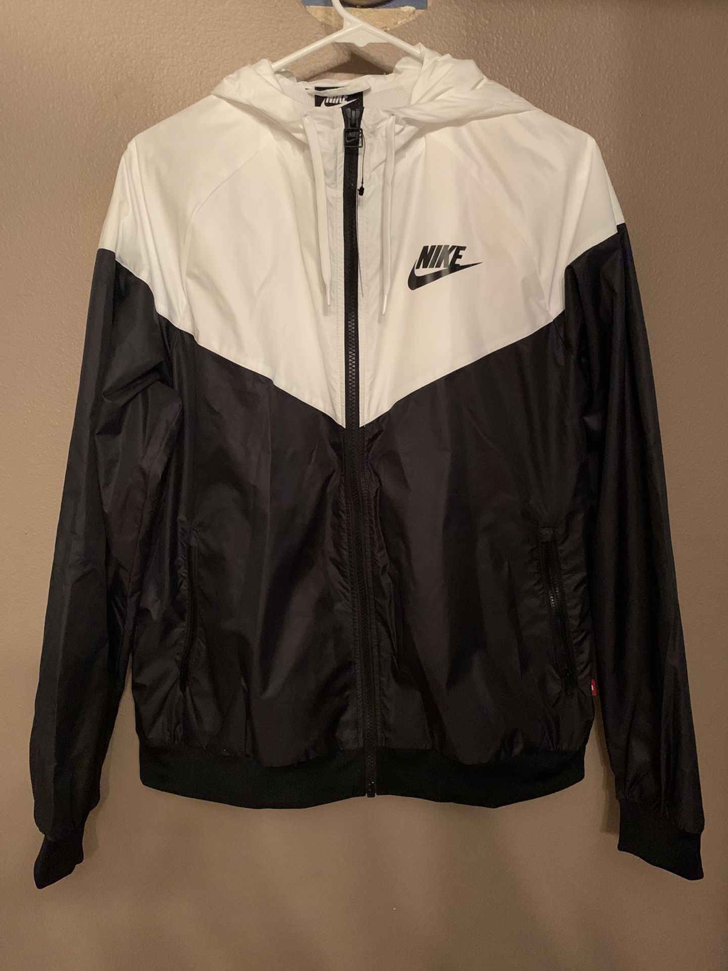 Brand new Nike women’s jacket!