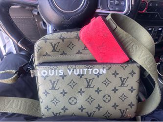 Louis Vuitton signature bag