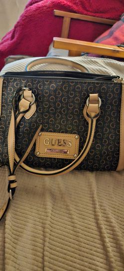 Guess bag