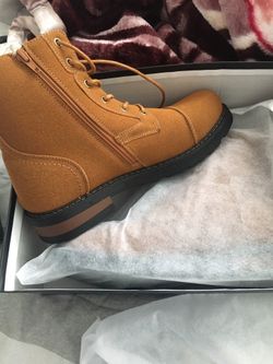 boots for men, Size 9
