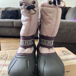 Girls Sorel Snow Boots Size 13
