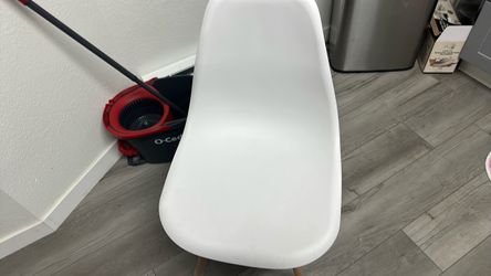 Free chairs (4)