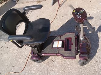 G-LIVING Scooter - Excellent Condition, Fully Loaded (Ready for a New Home!)