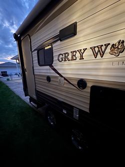🚐 2016 Forest River Grey Wolf M-19RR – $9,500 OBO