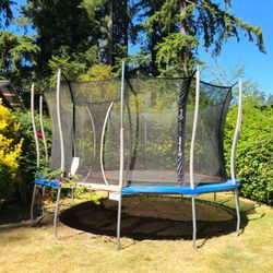 Trampoline 10 feet