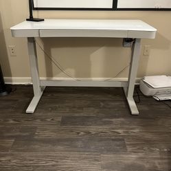 Standing Desk - Electric (max height 47”)