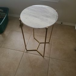 Marbe Accent Table