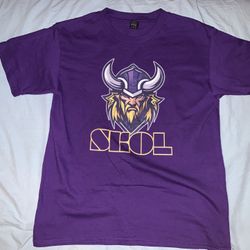 Minnesota Vikings ”Skol” Purple Gildan Shirt; Boy’s L