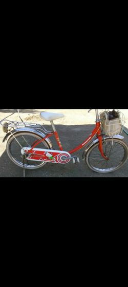 Vintage 1976 SANRIO Hello kitty 20" bicycle