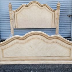 (FREE DELIVERY) Rooms To Go King or Queen Bed Frame 