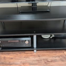Heavy-gauge steel construction - Sanus AFV48B Three-shelf TV stand