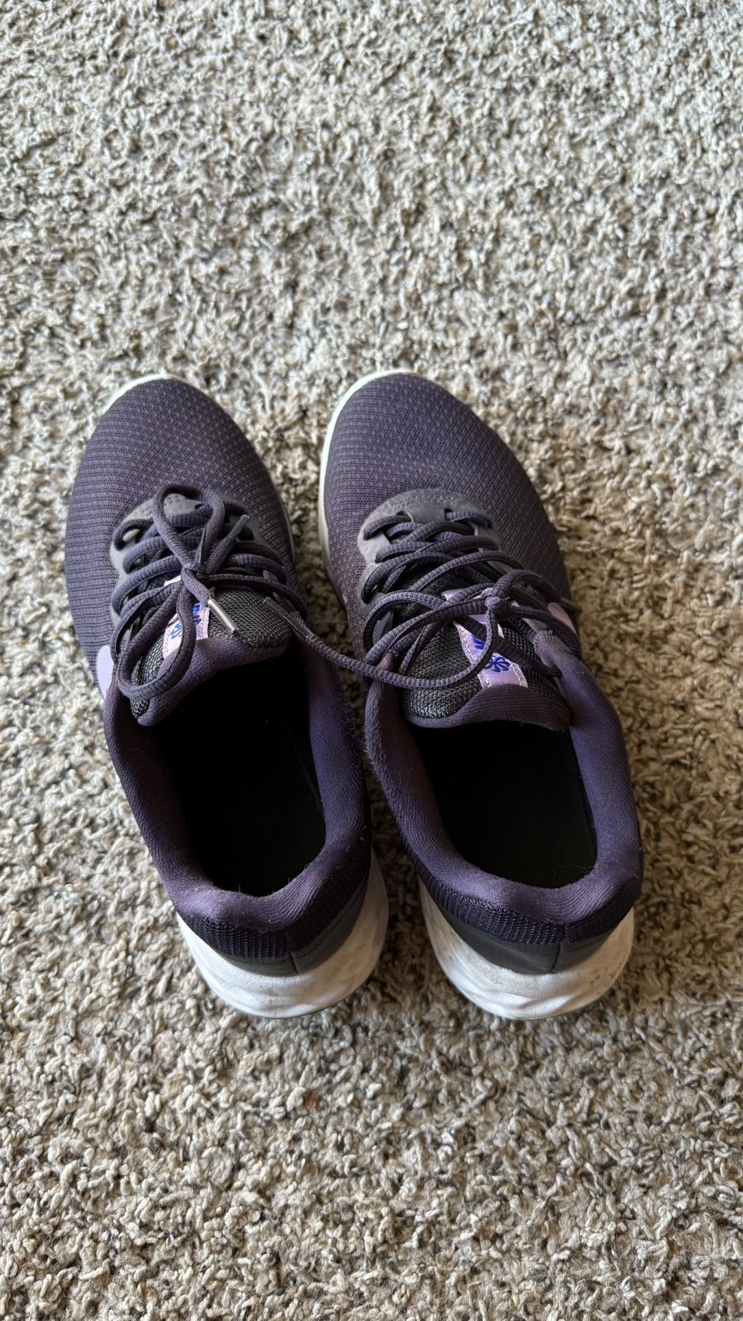 Nike Women Running Shoes US Size 7.5