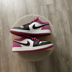 Air Jordan 1 Low “Fushia” Size 9.5