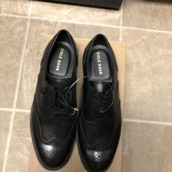 Cole Haan $230 black leather dress shoes. New. Size 8