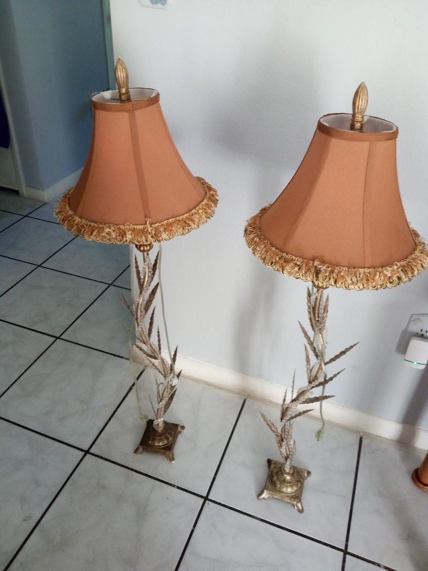 2 Antique Leafy 🍃 Lamps