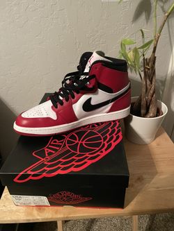 Size 10.5 - Jordan 1 Retro High Chicago 2013 NEW DS!!!