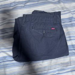 Navy blue Levi's cargo pants #skaterstyle 36x32