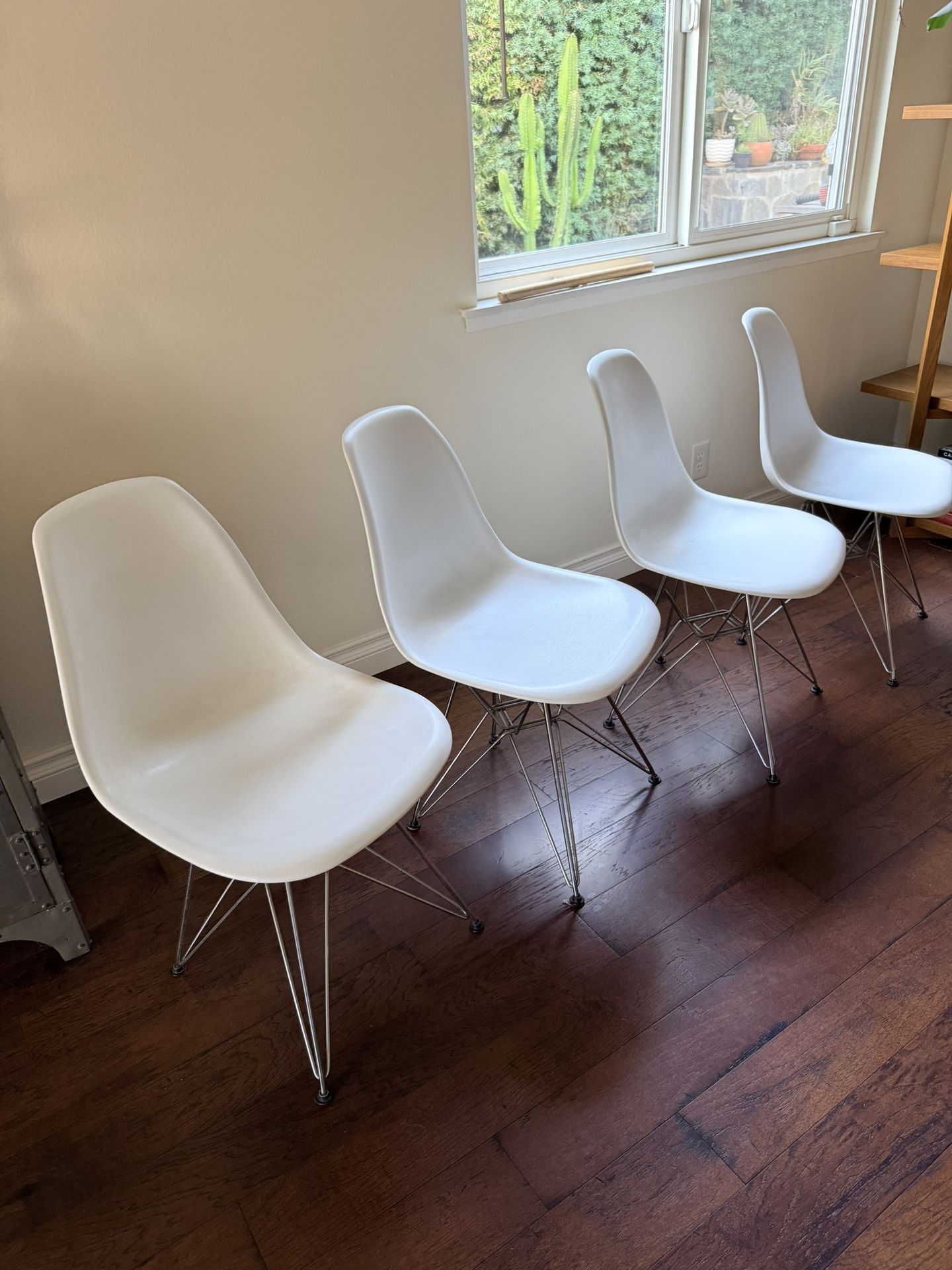 Replica Herman Miller Ames Chair Eiffel Set Of 4