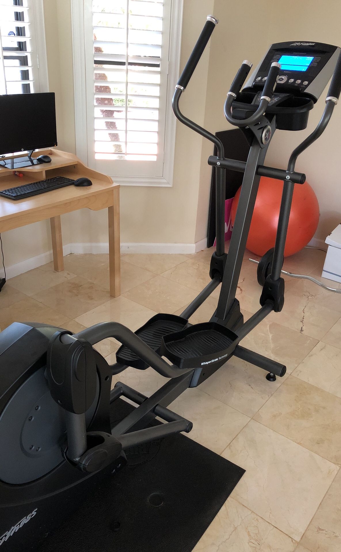 life fitness x3 whisper stride elliptical