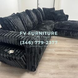 Brand New! Sectional with Cupholder! Same Day Delivery! Finance Available!