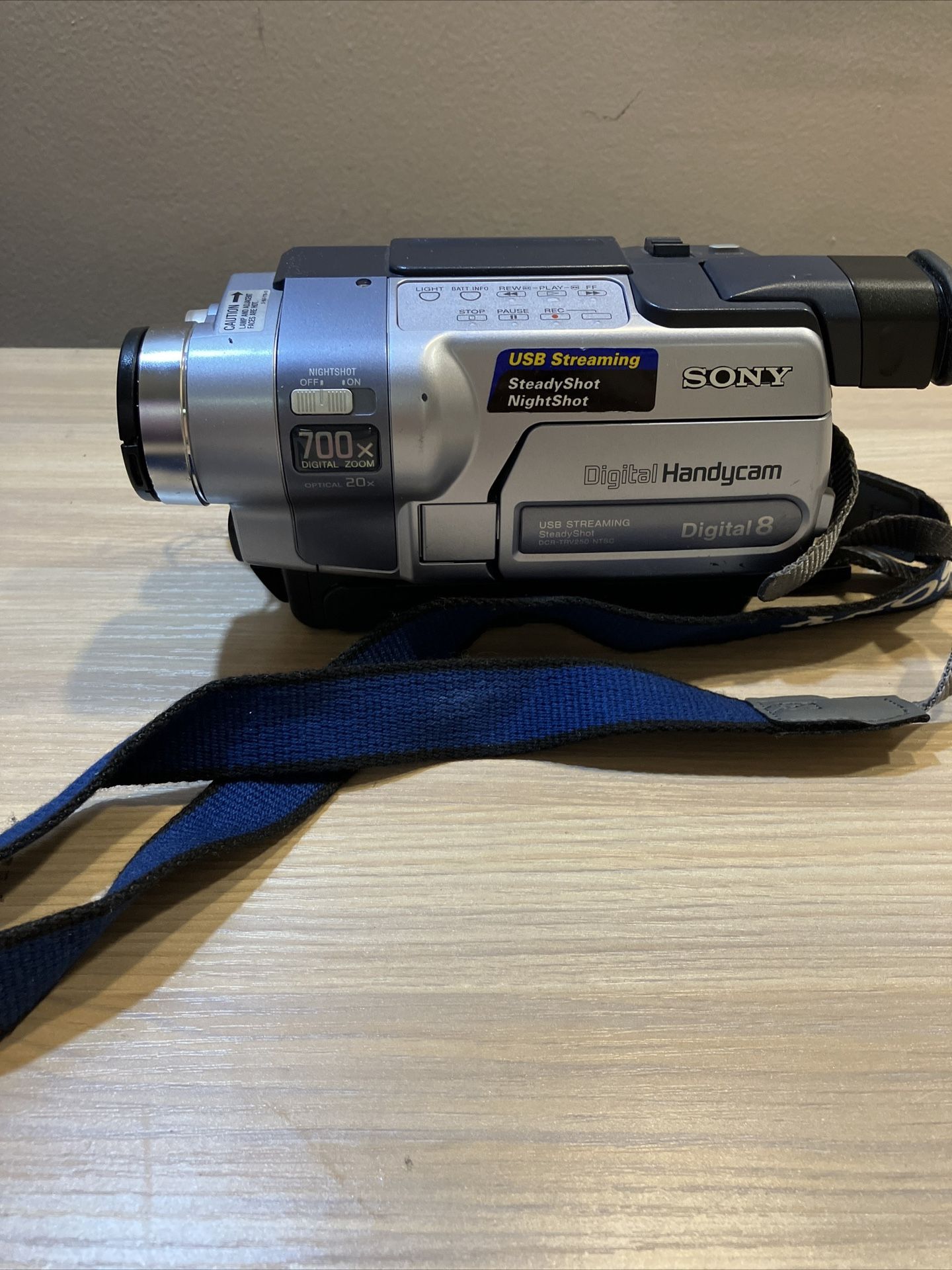 Sony DCR-TRV250 Digital8 Hi8 8mm Video 8 700x Camcorder Camera Video Transfer