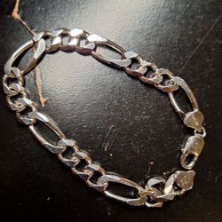 9 inch braclet .925 silver Figaro style 9.6 mm