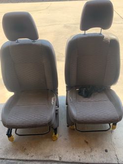 2004 Subaru Forester OEM seats