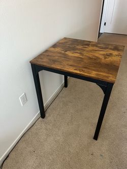 Pristine wood square side table