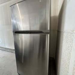 LG Refrigerator 