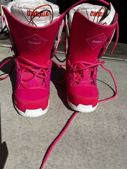 Rare pink Thirty Two Snow boots Size 6
