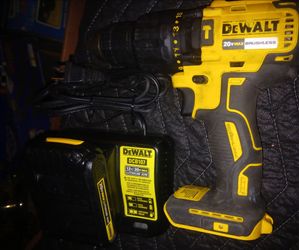 20 vt Dewalt Hammer Drill