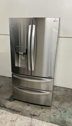 LG Stainless Steel FrenchDoor Fridge w/ IceMaker