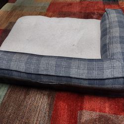 Large Deluxe Dog bed 36" W x 27" D 