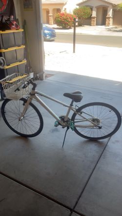 Woman’s girls bicycle