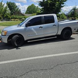 Nissan Titan 5,6l  V8 2wd 