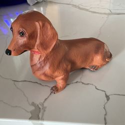 Dauchshund Dog Statue
