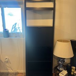 Black Crate And Barrel Wine Bar