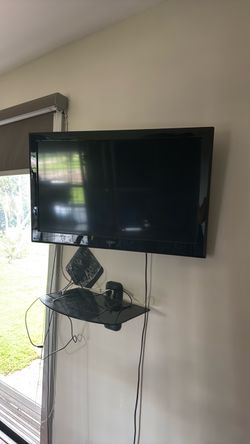 32” TV not a Smart TV