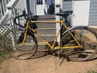 schwinn collegiate sport 10 26" bike