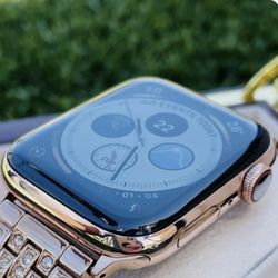 45mm Apple Watch Series 8 Gold Stainless Steel Brand New In The Box I Can Come To you 