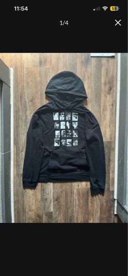 Black Graphic Pullover Hoodie