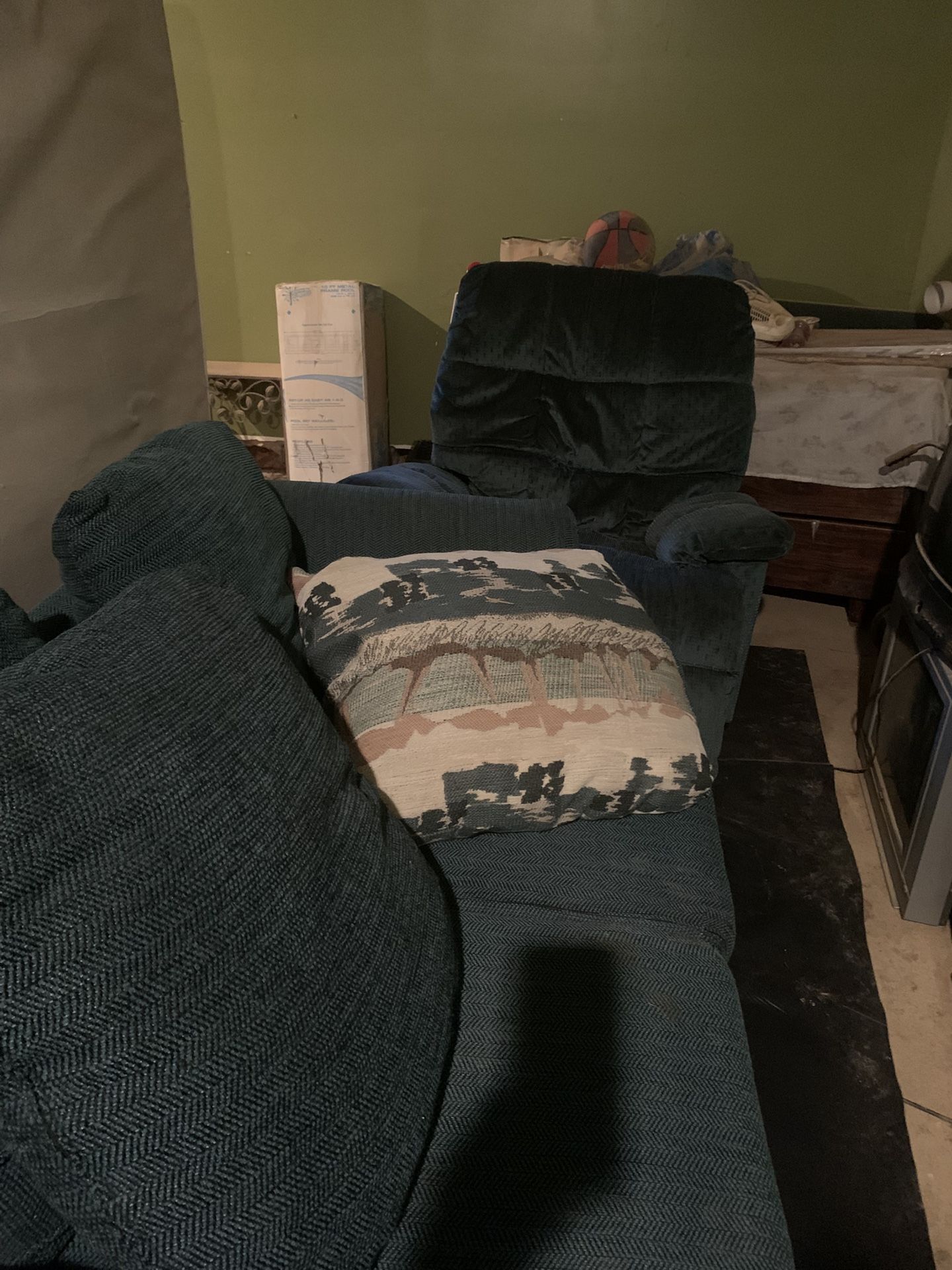 3 Piece Sofa, Loveseat & Recliner 