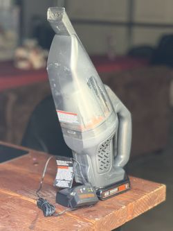 Black + Decker Dustbuster 