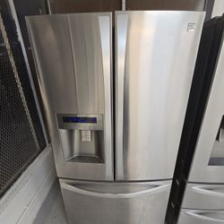 Refrigerador Kenmore Working perfectly with warranty and delivery.

