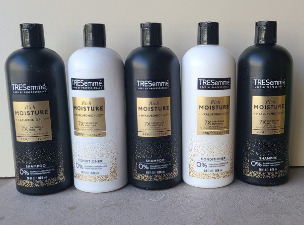 Tresemme Moisture Rich Shampoo And Conditioner Set 