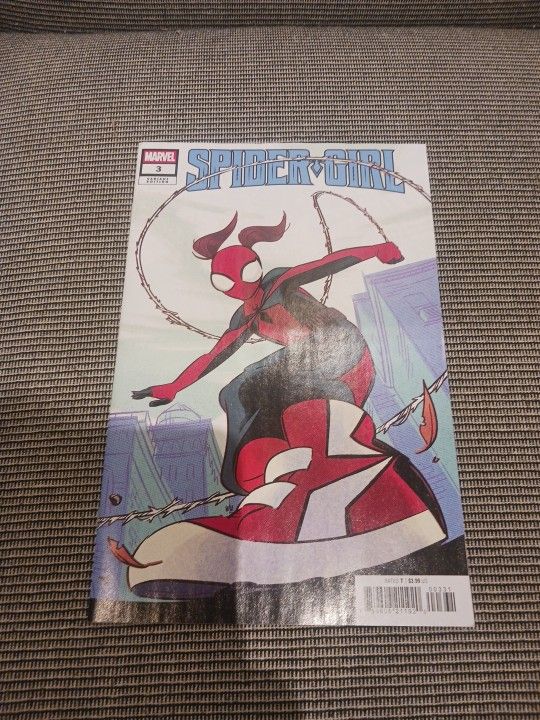 Spider-Girl #3 Javier Garron Spider-Girl Funhouse Mirror Variant