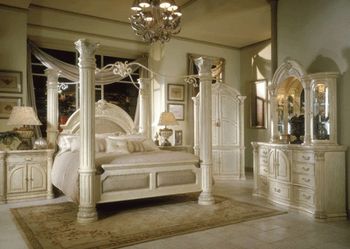 Canopy bed