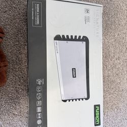 Fusion Signature series Marine 6 Channel amp