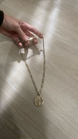 14k Gold plated Figaro Chain Virgin Mary Pendant Necklace 14k plated