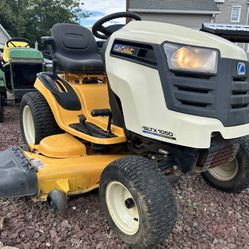 Cub Cadet SLTX 1050 Hydrostatic Lawn Tractor Mower